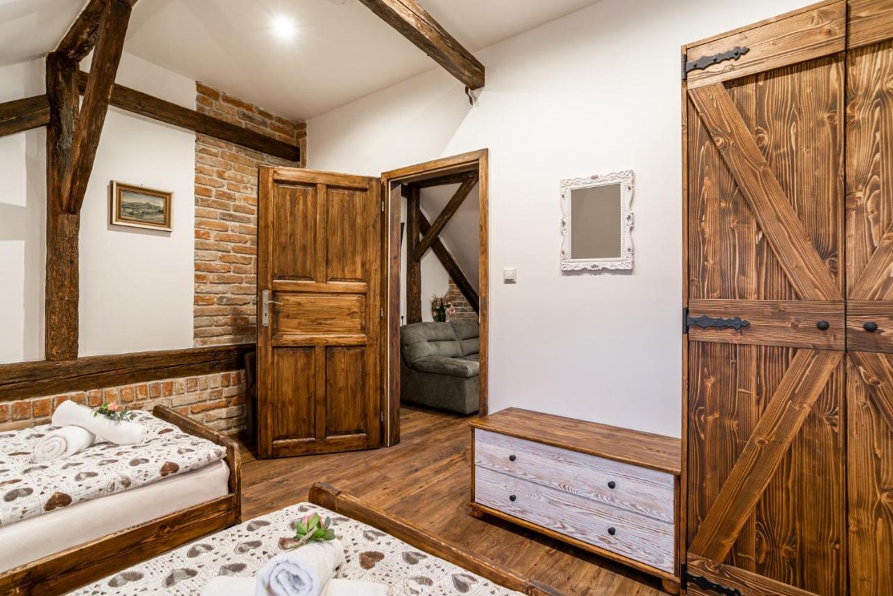 Apartmany In Veritas 米库洛夫 外观 照片