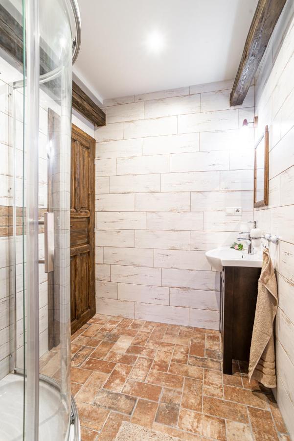 Apartmany In Veritas 米库洛夫 外观 照片