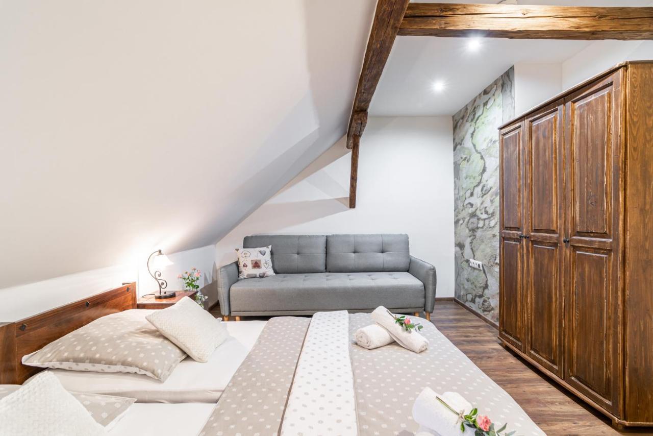 Apartmany In Veritas 米库洛夫 外观 照片