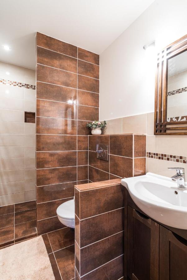 Apartmany In Veritas 米库洛夫 外观 照片